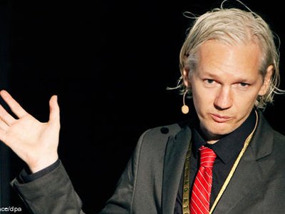 Интерпол объявил основателя WikiLeaks в международный розыск