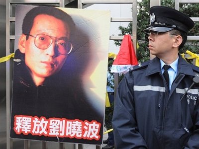 15 Нобелевских лауреатов требуют освободить китайского активиста