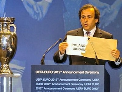 Италия: коррупционный скандал вокруг Евро 2012 должен быть расследован