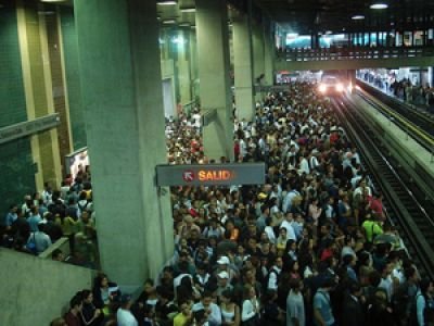 Венесуэла: акция протеста в метро закончилась арестами