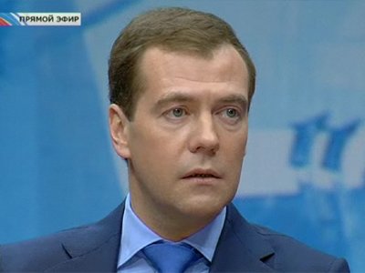 Медведев пообещал детдомовцам ввести новую схему по накоплению &quot;стартового капитала&quot;