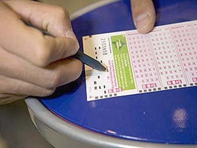 Осужден 73-летний участник лотереи, получивший по поддельным билетам 113 000 руб.