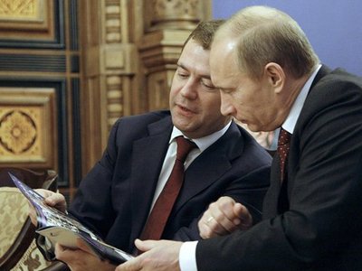 Путин снял с должностей целый ряд генералов МВД, включая однокурсницу Медведева