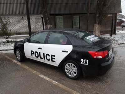 Судья лишил автомобилистов прав за надписи POLICE на машинах