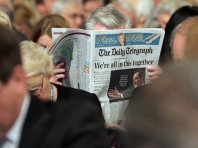 Любовница экс-министра Великобритании судится со СМИ из-за оскорблений ее ориентации