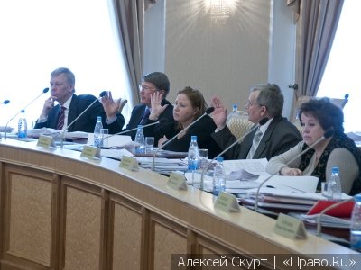 ВККС приняла отставку у 18 судей и руководителей судов и рекомендовала к назначению 74