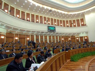 Парламент Узбекистана получил дополнительные полномочия
