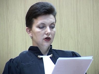 СКР: судья Елена Иванова смогла оказать сопротивление нападавшему с топором