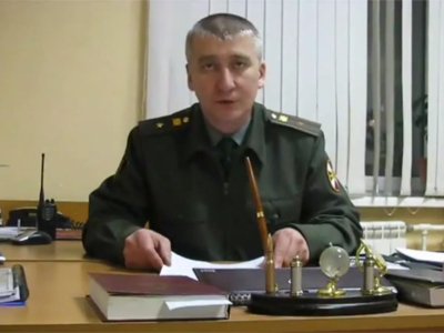 Суд снизил срок майору Матвееву, сообщившему Медведеву и Путину о собачьем корме в армии