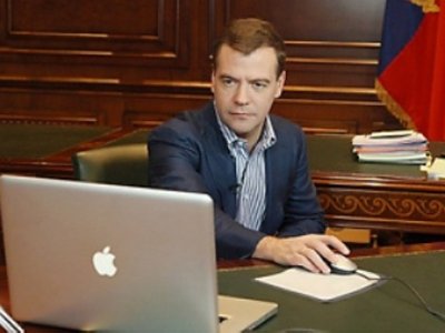 Медведев одобряет законопроект о &quot;черных списках&quot; Интернета: &quot;люди имеют право на защиту от вредоносного контекта&quot;