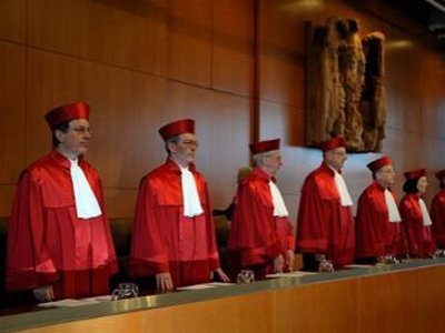 Конституционный суд Германии расширил полномочия Бундестага