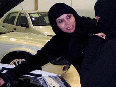 Король Саудовской Аравии помиловал осужденную за езду на машине женщину