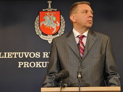 Сбивший на пешеходном переходе женщину генпрокурор Литвы подал в отставку
