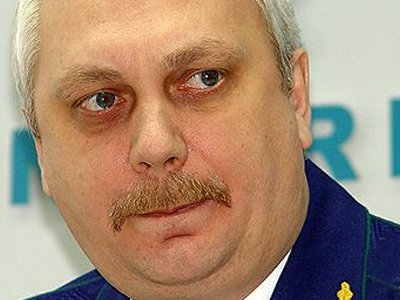 Сердюков разжаловал губернатора Бооса из полковников в капитаны