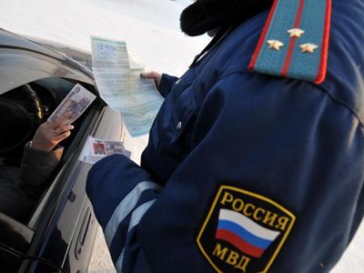 За взятку инспектору ГИБДД в 500 руб. предприниматель заплатит штраф в 105000 руб.