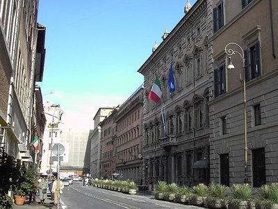 Итальянский сенат поддержал закон о мерах экономии средств бюджета