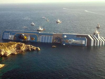 Шесть пассажиров Costa Concordia подали иск к владельцу лайнера на $460 млн