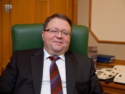 Глава ВАС Антон Иванов за год увеличил доход на 750000 руб., но так и не обзавелся автомобилем