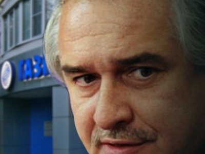 Созданный российским премьером банк требует с его сына 50 млн руб.