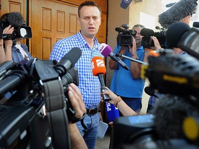 Навальный сообщил, что его &quot;особо мегаважным&quot; делом занимаются 4 следователя-важняка
