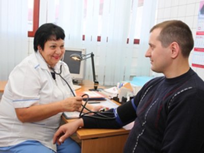 Минздрав готовится к поголовному медосмотру россиян, предусмотренному новым законом о здравоохранении