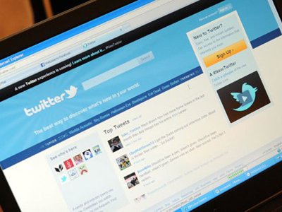 Twitter меняет правила пользования соцсетью после возбужденных Скотланд Ярдом дел об угрозах