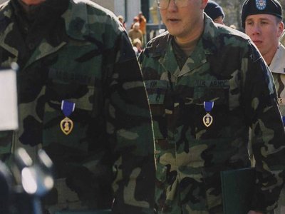 Американский суд разрешил врать о военных наградах, но запретил их незаслуженно носить