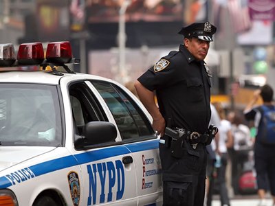 Полиция Нью-Йорка арестовала парашютистов, спрыгнувших с крыши Всемирного торгового центра