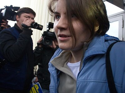 Участница Pussy Riоt Екатерина Самуцевич проиграла иск на 3 млн руб. к своему бывшему адвокату