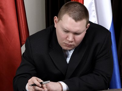 Молодой адвокат, избивший в столичном суде 54-летнего коллегу, оштрафован на 10000 руб.