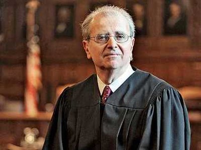 Главный судья штата Нью-Йорк призвал разрешить трансляцию судебных заседаний