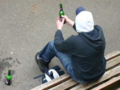 Госдуме предлагают запретить продажу алкоголя лицам моложе 21 года