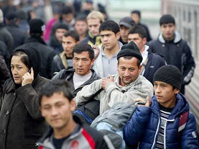 Глава Мосгорсуда просит поправками в законодательство снизить нагрузку по делам о выдворении мигрантов
