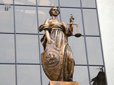 Суд рассмотрит жалобу заместителя Довгия