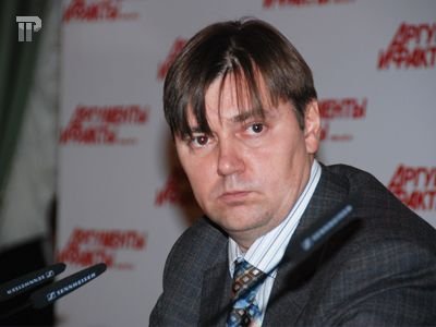 Защита Немцова затребовала финансовую отчетность мэра Сочи