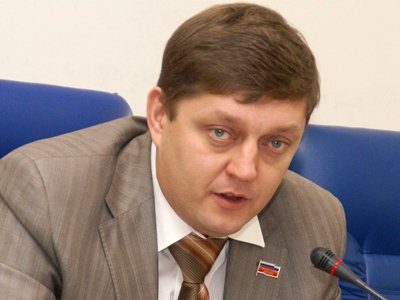 Депутат-эсер просит возбудить дело на Навального из-за &quot;клеветнической&quot; записи в Twitter