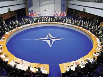 Украина сняла с повестки дня вступление в НАТО
