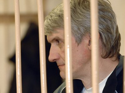 Срок ареста Платона Лебедева продлен до 2 апреля