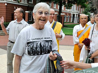 84-летняя монахиня из США получила почти три года тюрьмы за акцию протеста на &quot;урановом&quot; объекте