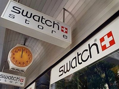 Swatch подала в суд на американскую компанию из-за похожих часов