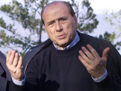 С Берлускони сняли обвинения по &quot;делу о самолетах&quot;