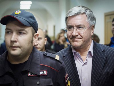 Замглавы Ростуризма, давшему показания на бывшего сенатора Сергея Пугачева, предоставили госзащиту