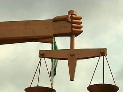 Высший суд Нигерии отклонил жалобу гетеросексуала на закон о запрете однополых связей