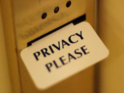 Голландский суд отменил закон о хранении персональных данных пользователей
