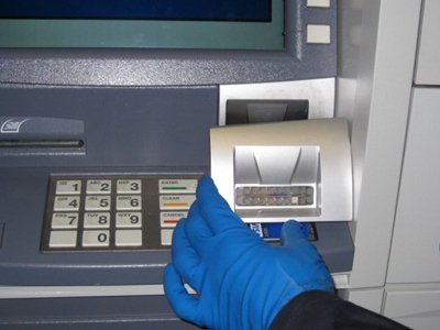 В Москве и Подмосковье обнаружены банкоматы-ловушки