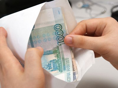 Наказан бизнесмен, слишком много требовавший от сотрудников за зарплату менее 7500 руб.