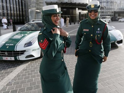 В Дубае казахстанца приговорили к тюрьме за прикосновение к женщине-полицейскому