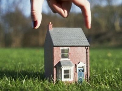Дом без участка: почему в России разделили права собственности на недвижимость