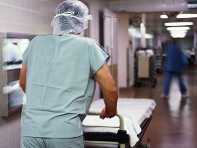 Больница, врачи которой удалили пациентке здоровую почку, не будет обжаловать компенсацию