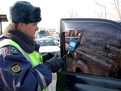 ГИБДД Москвы усилила контроль за тонированными автомобилями